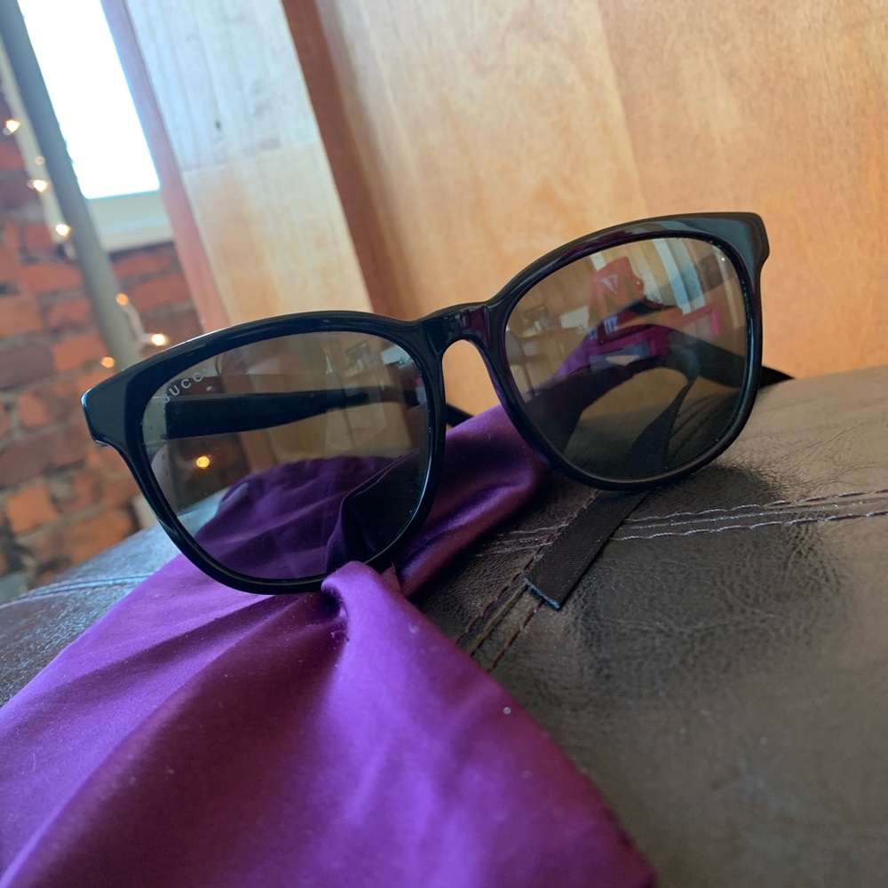 Gucci Sunglasses (AUTHENTIC!!) - Picture 3 of 9